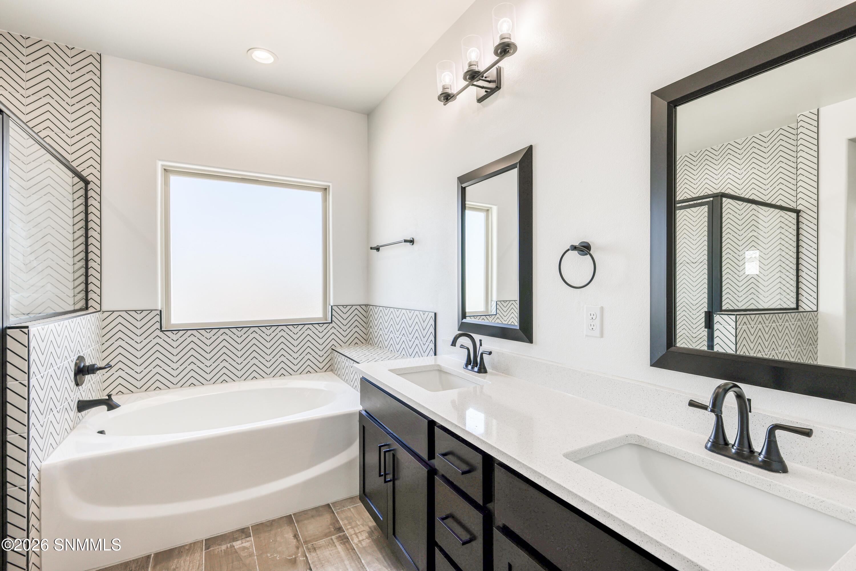 2076 Santa Isabella Street Property Photo 29