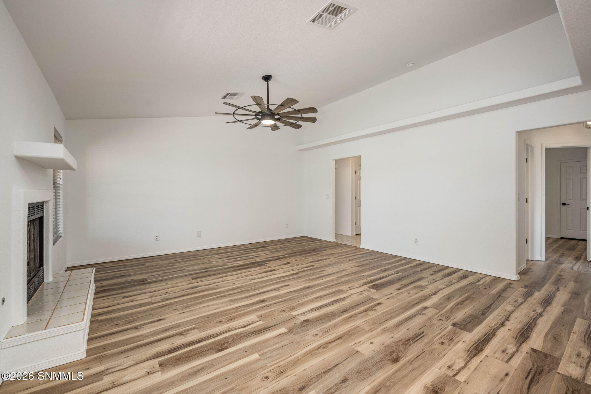 4986 Gem Place Property Photo 8