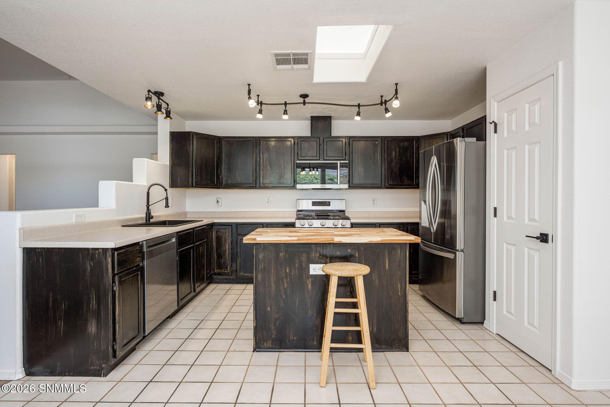 4986 Gem Place Property Photo 10