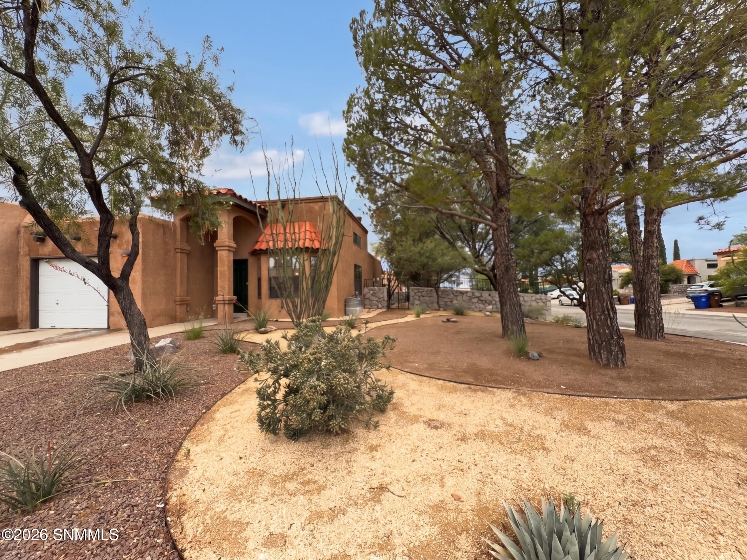 2083 Pinecone Way Property Photo 1
