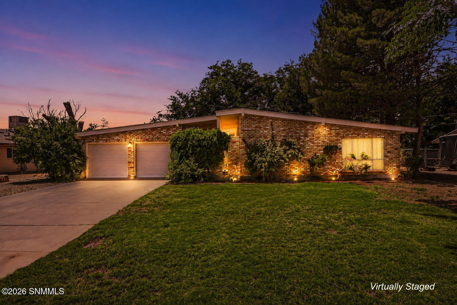 301 Capri Arc Property Photo 5