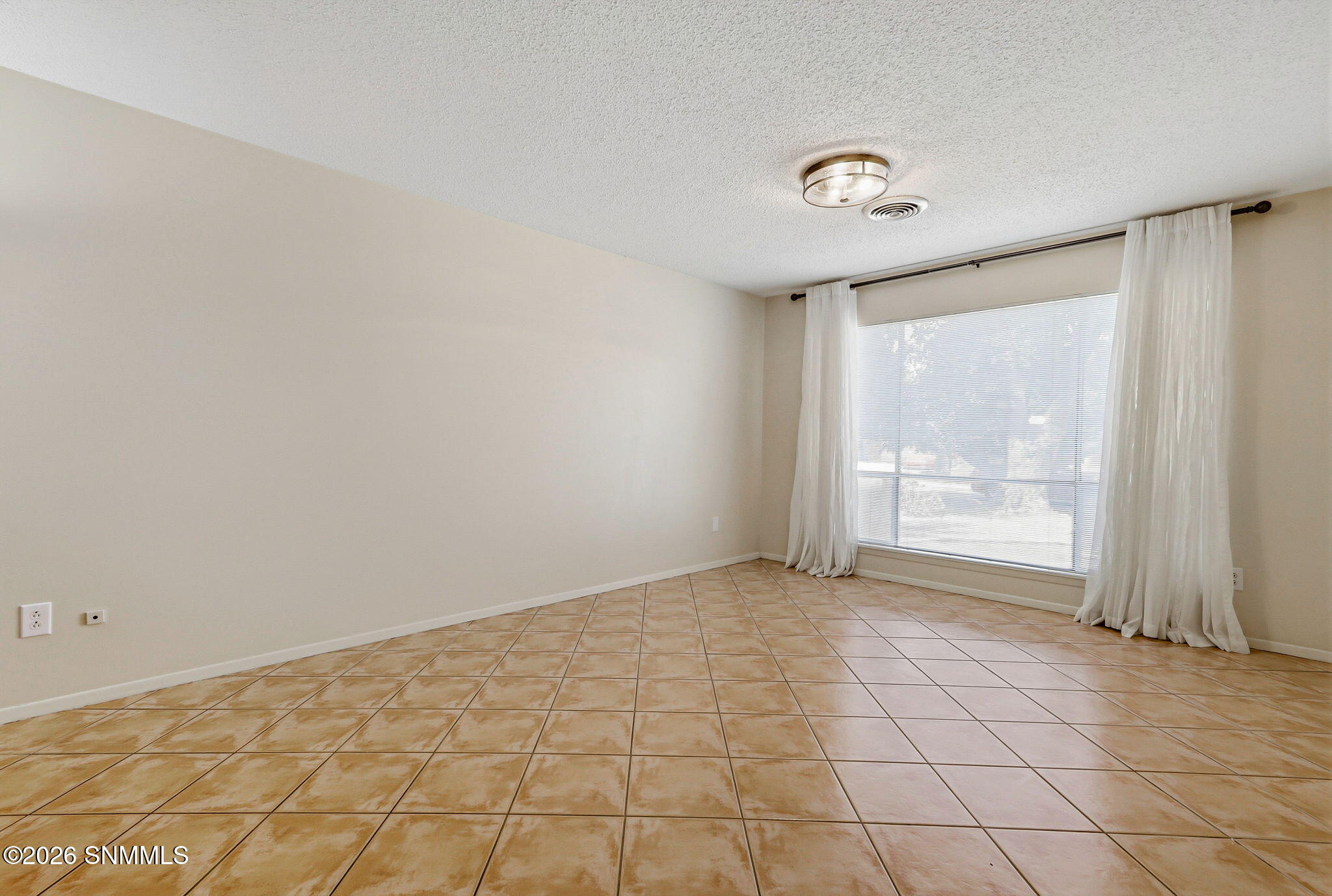 301 Capri Arc Property Photo 19