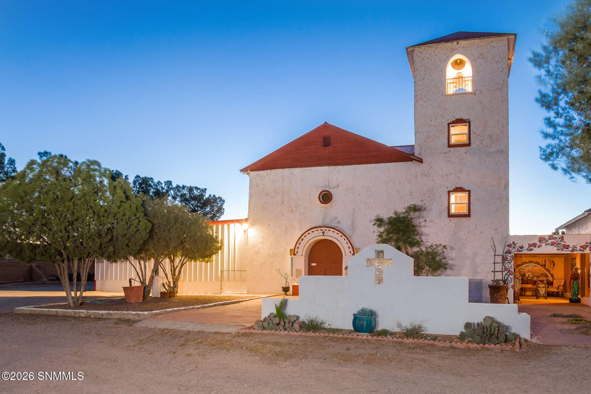 105 N Jose Serna Street Property Photo 3