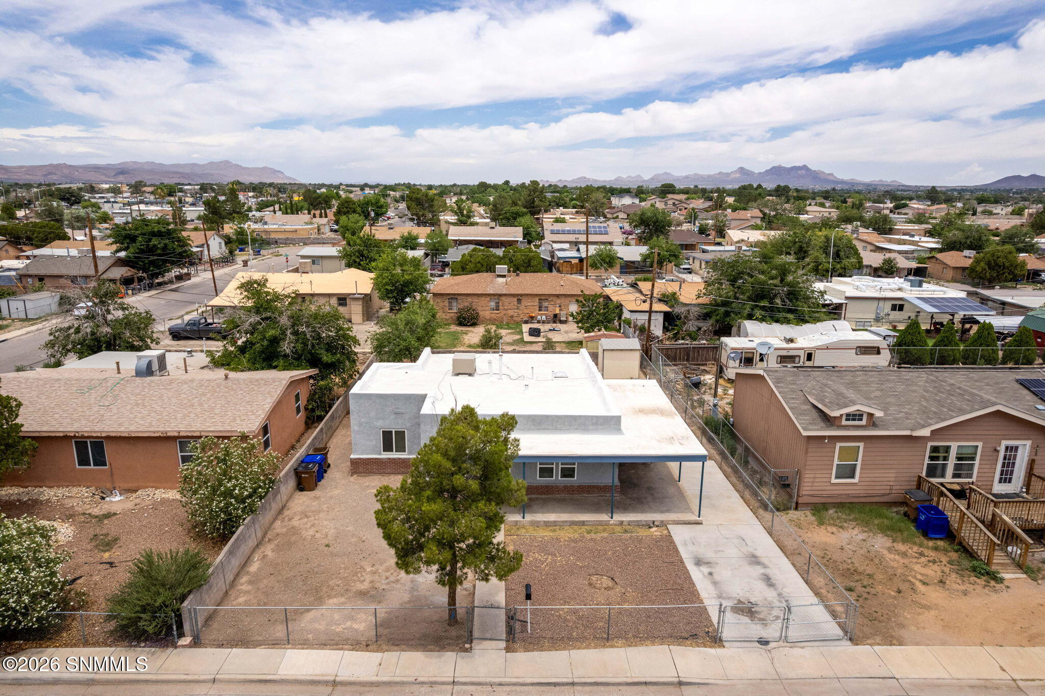 1250 W Ethel Avenue Property Photo 3