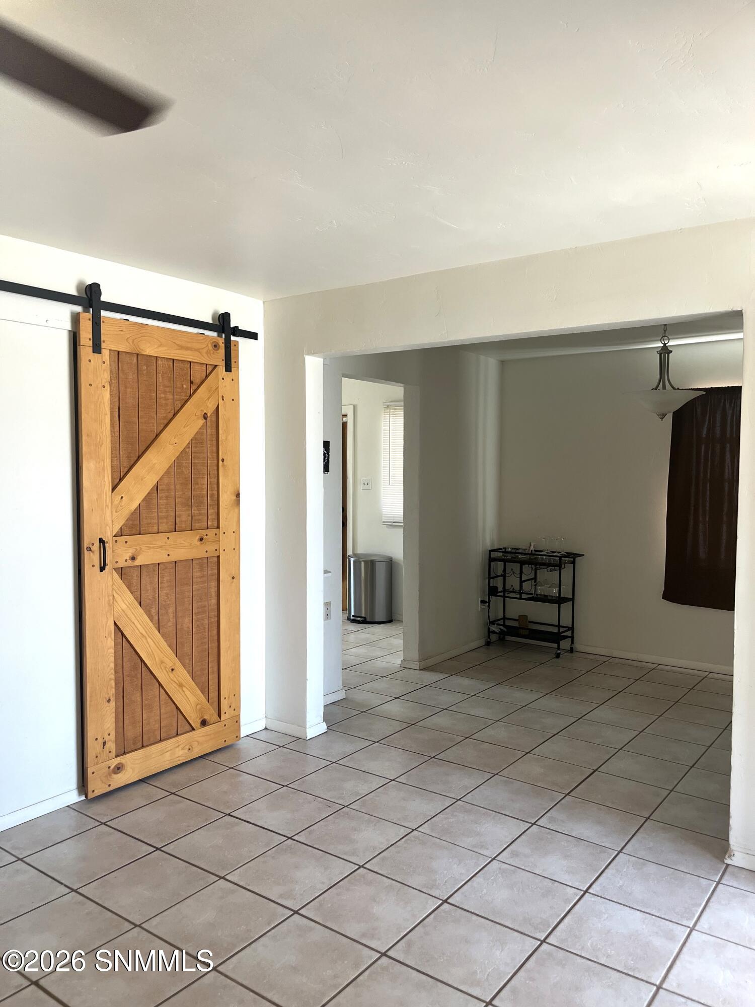 1125 Circle Drive Property Photo 5