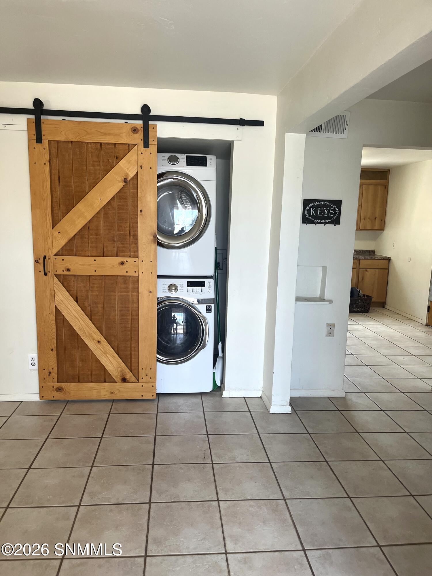 1125 Circle Drive Property Photo 10