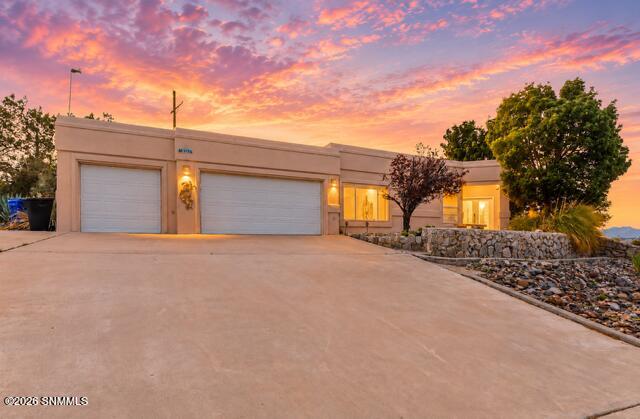 2932 Winterset Road Property Photo 1