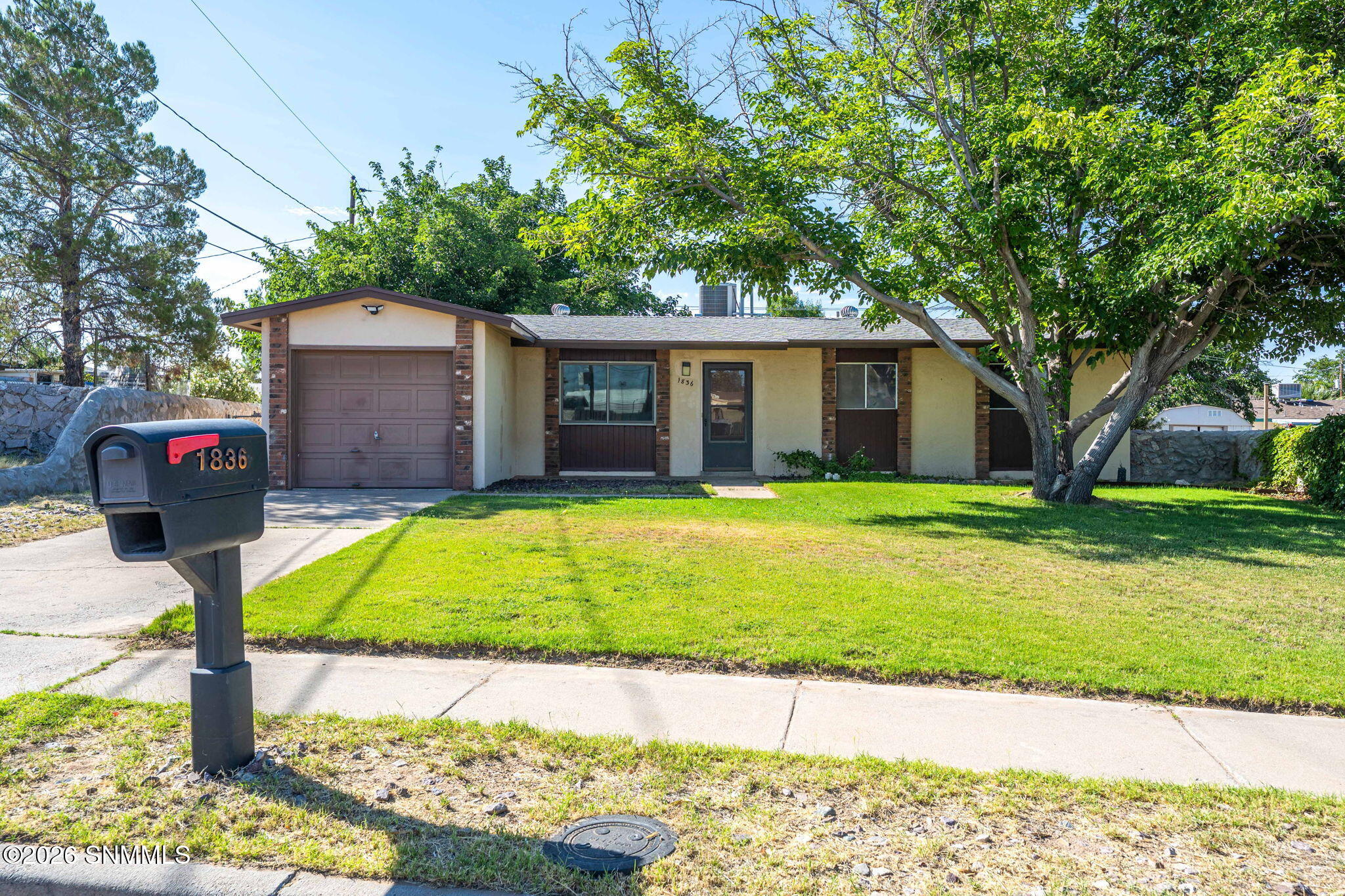 1836 Juniper Avenue Property Photo 1