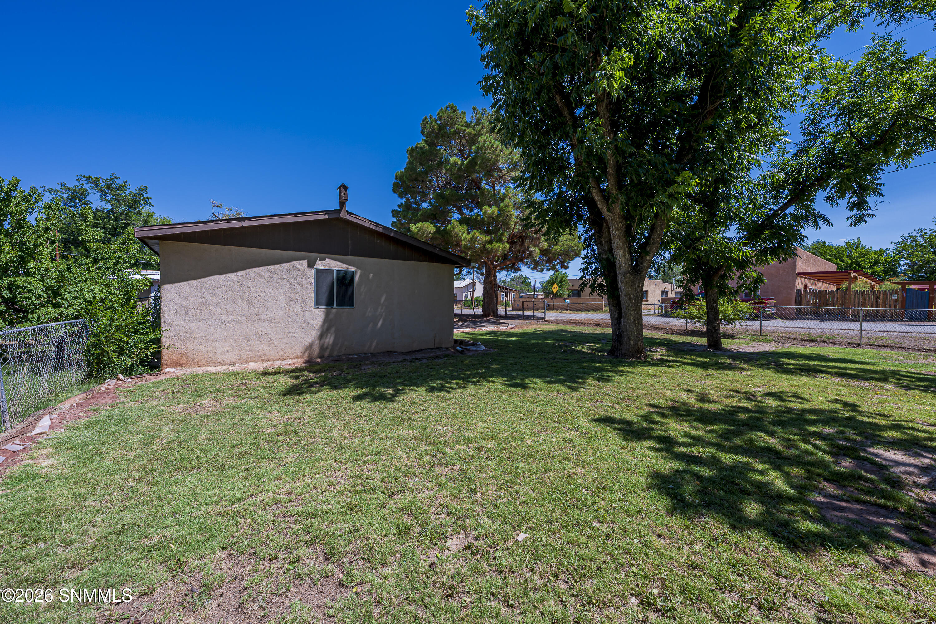 611 1st Street Property Photo 8