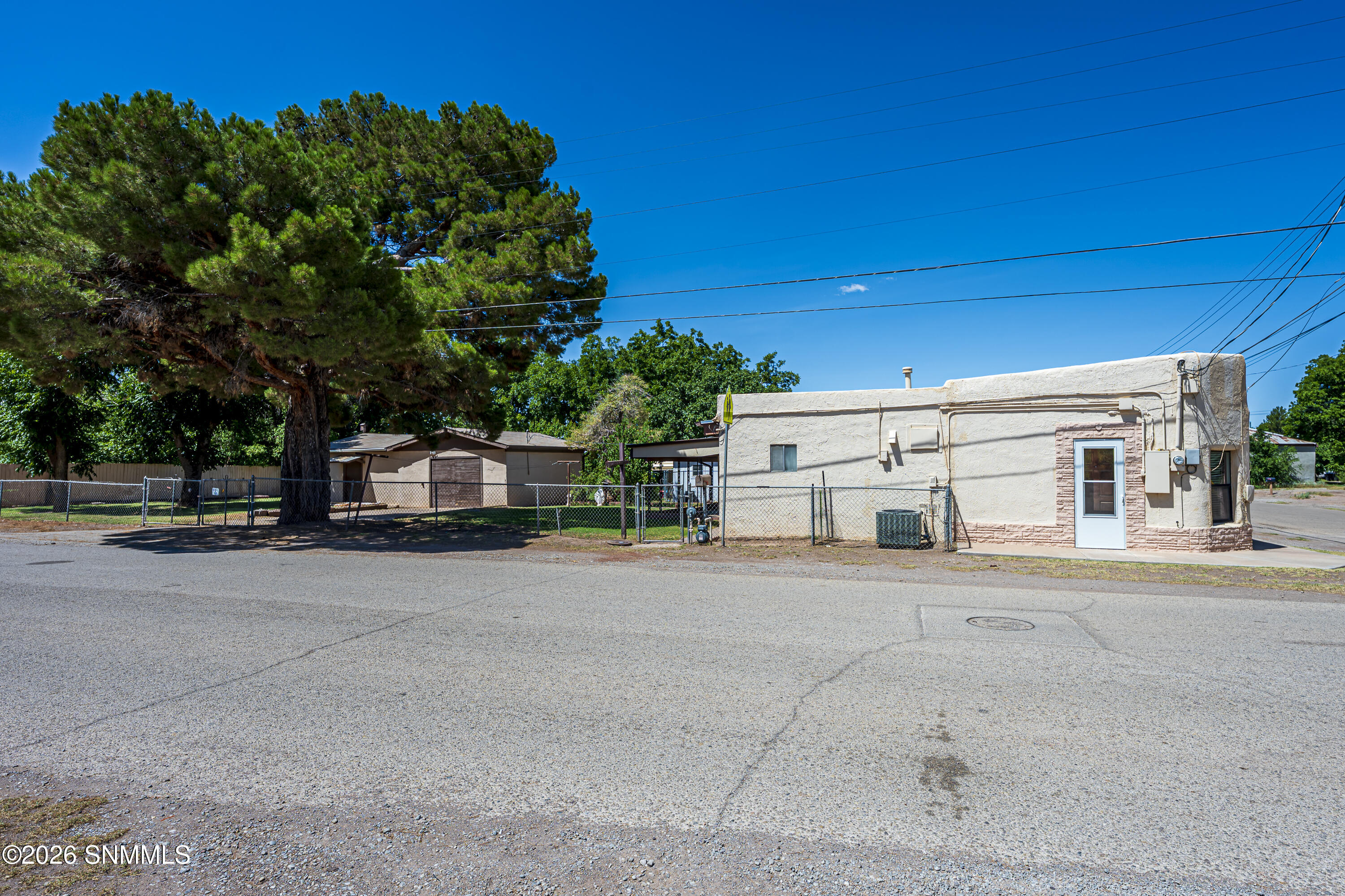 611 1st Street Property Photo 10
