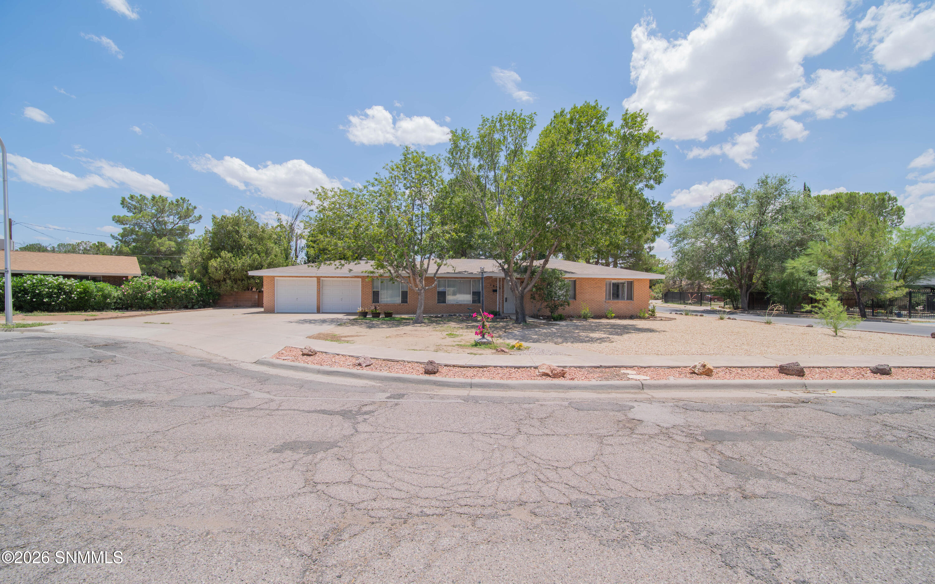 1850 Debby Circle Property Photo 4