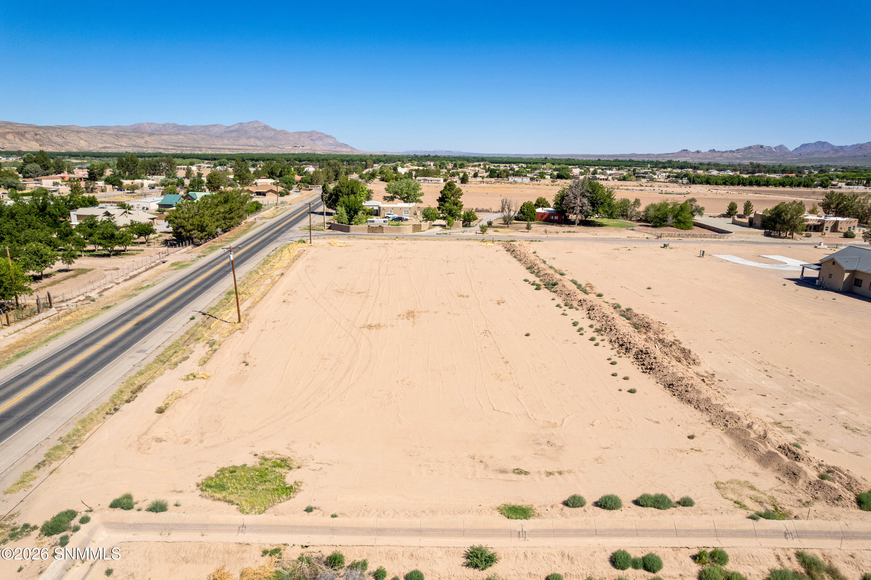 1310 Apple Tree Lane Property Photo 3