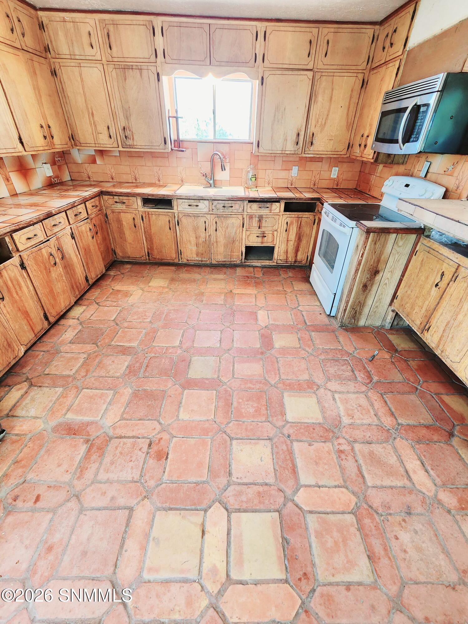 1430-1 E Thorpe Road Property Photo 21