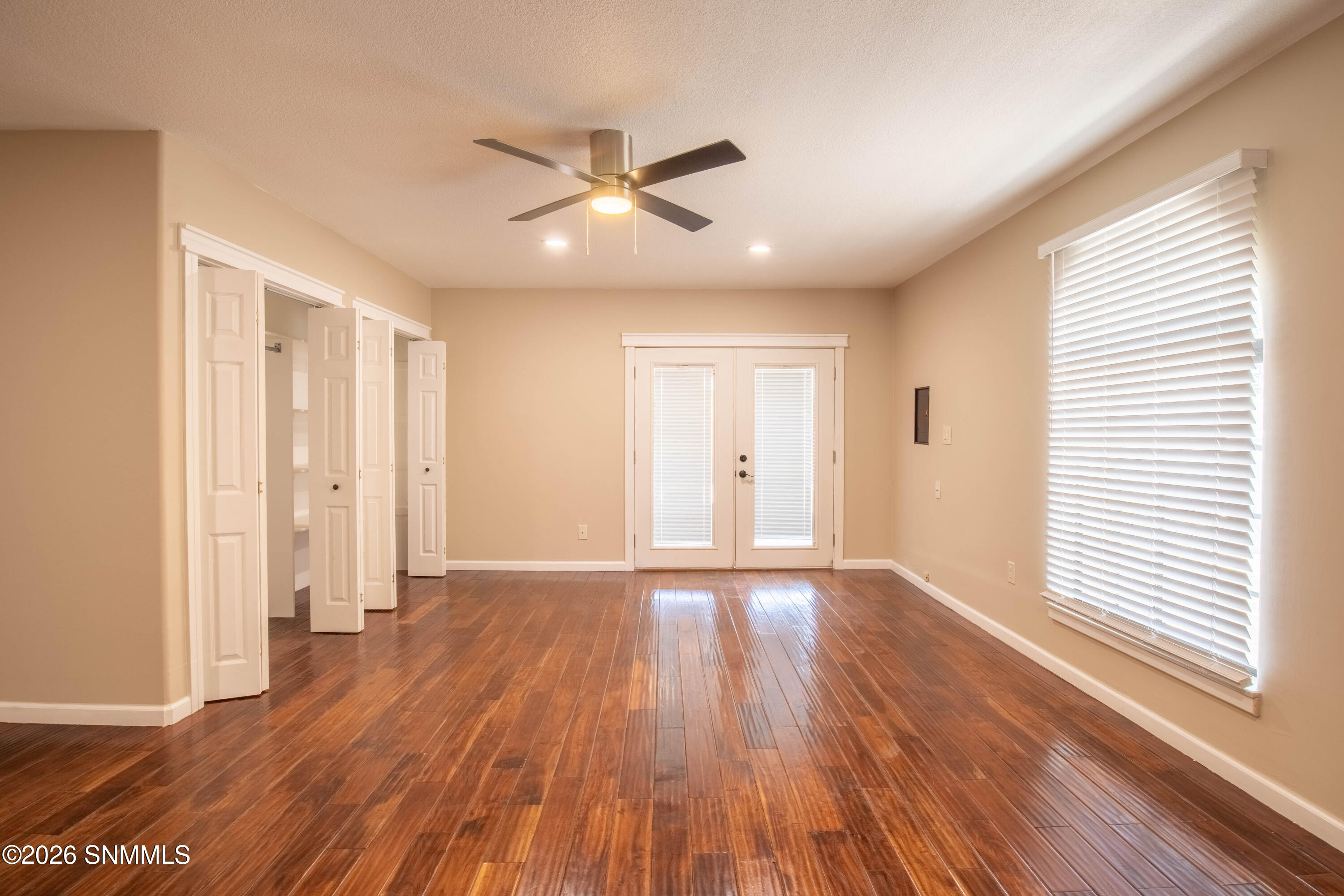 5129 N Valley Drive Property Photo 12