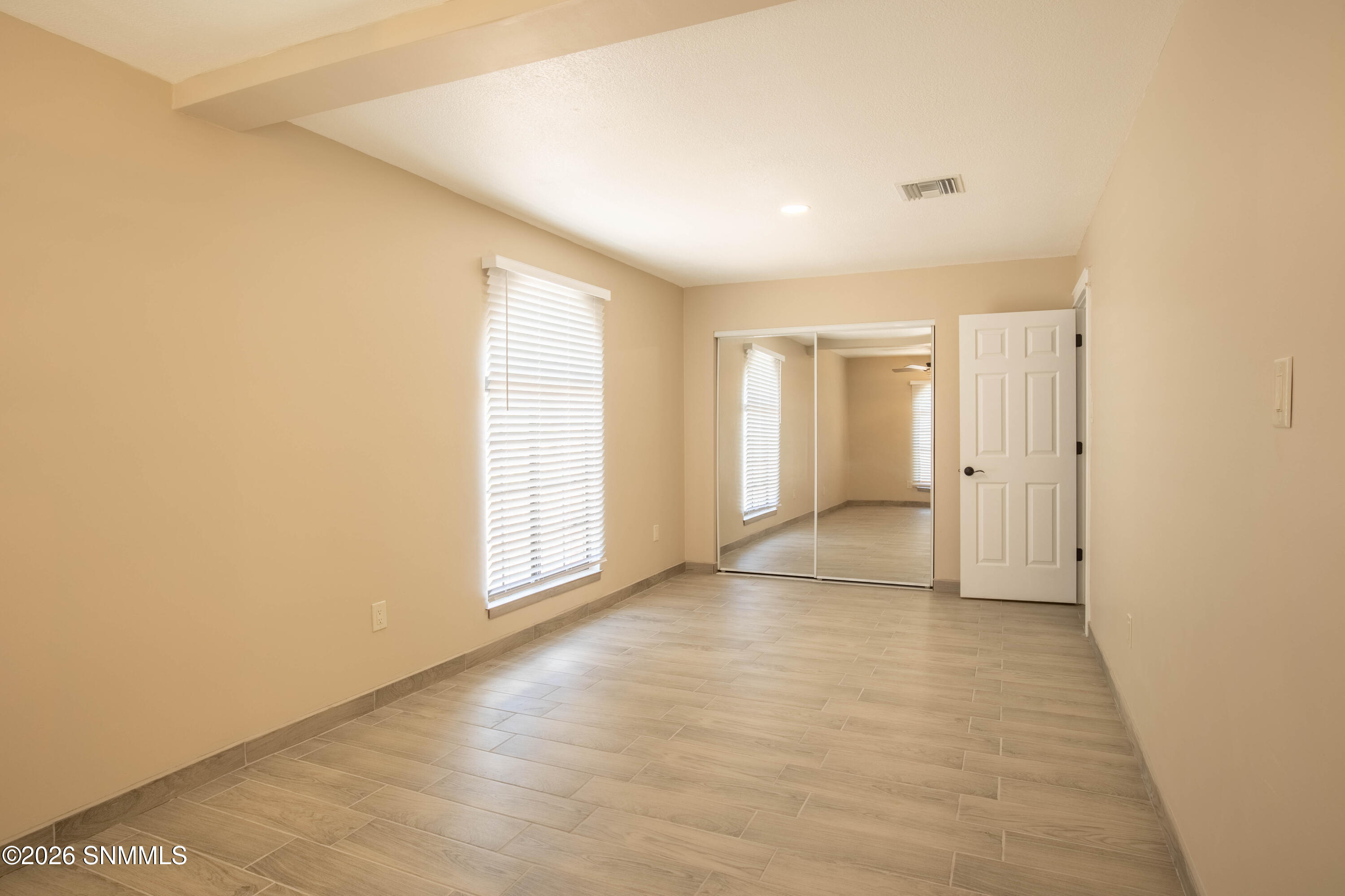 5129 N Valley Drive Property Photo 20