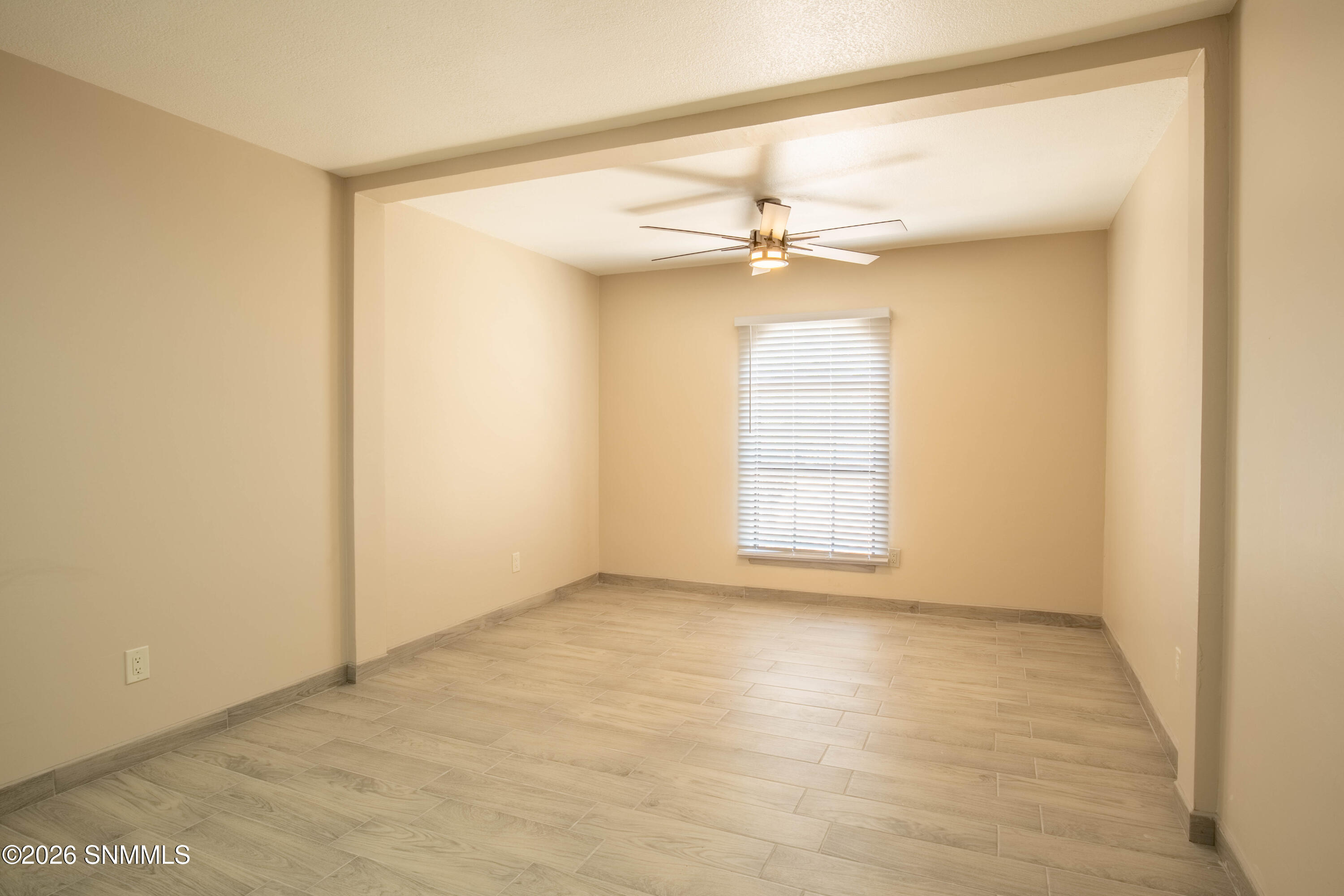 5129 N Valley Drive Property Photo 21