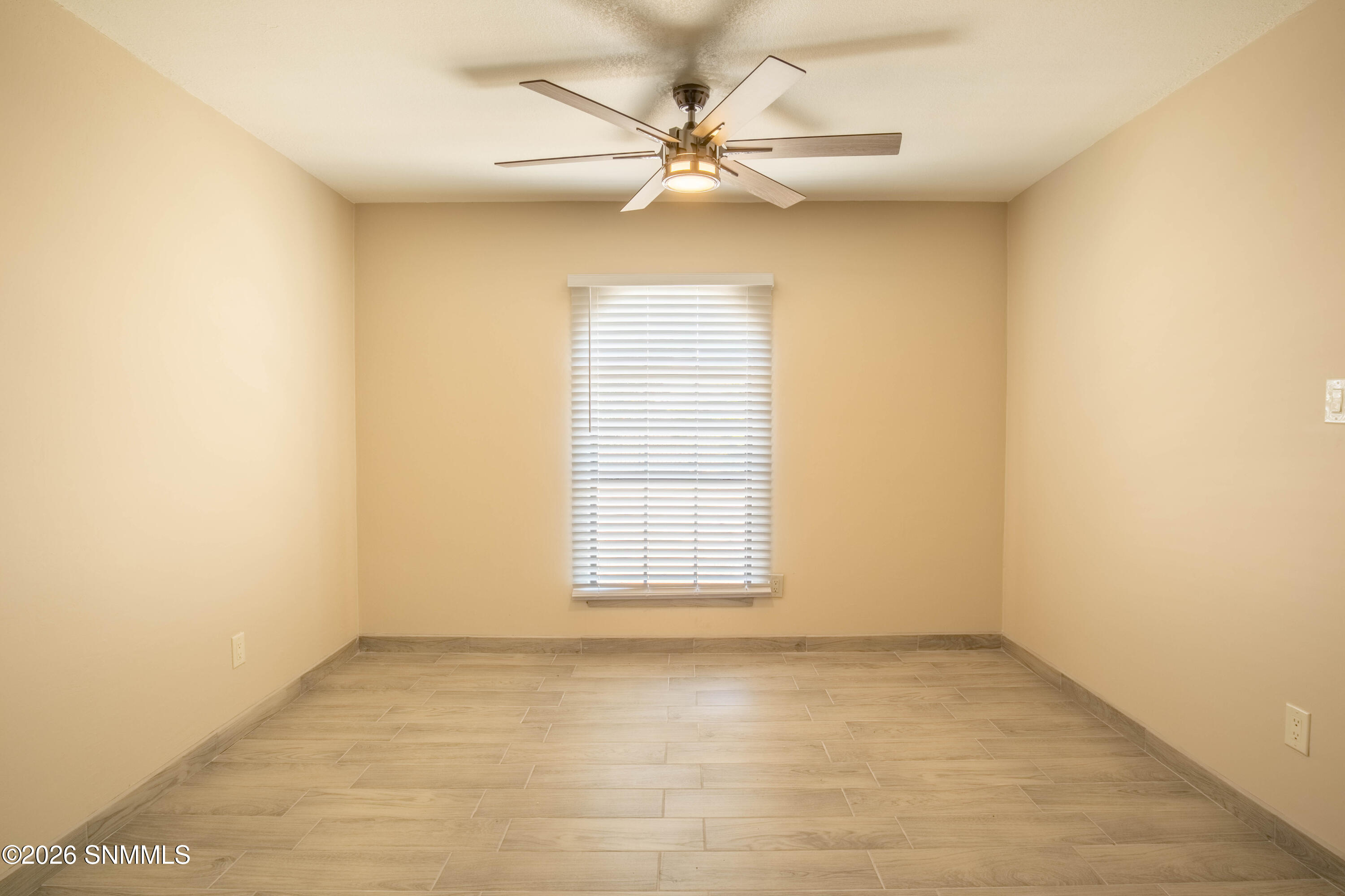 5129 N Valley Drive Property Photo 22