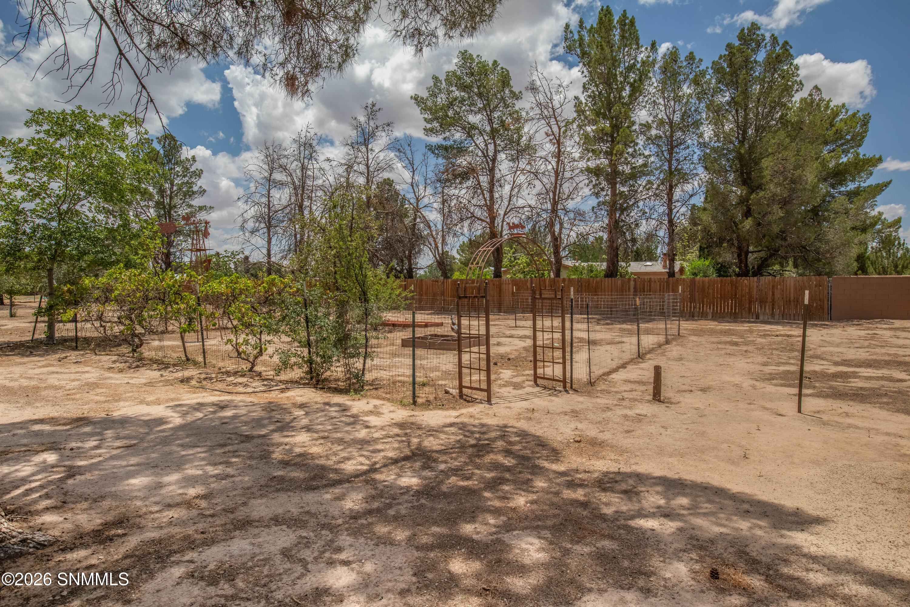 5129 N Valley Drive Property Photo 31