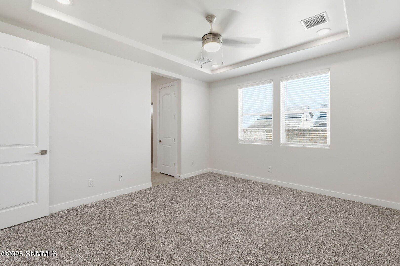 6565 Newcastle Avenue Property Photo 15