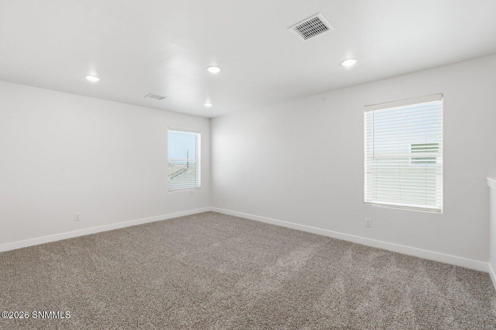 6565 Newcastle Avenue Property Photo 20