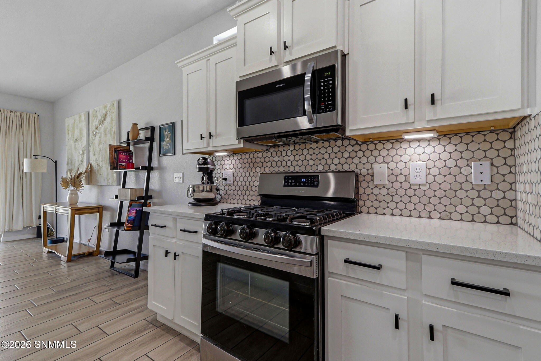 6054 Silver Park Avenue Property Photo 12