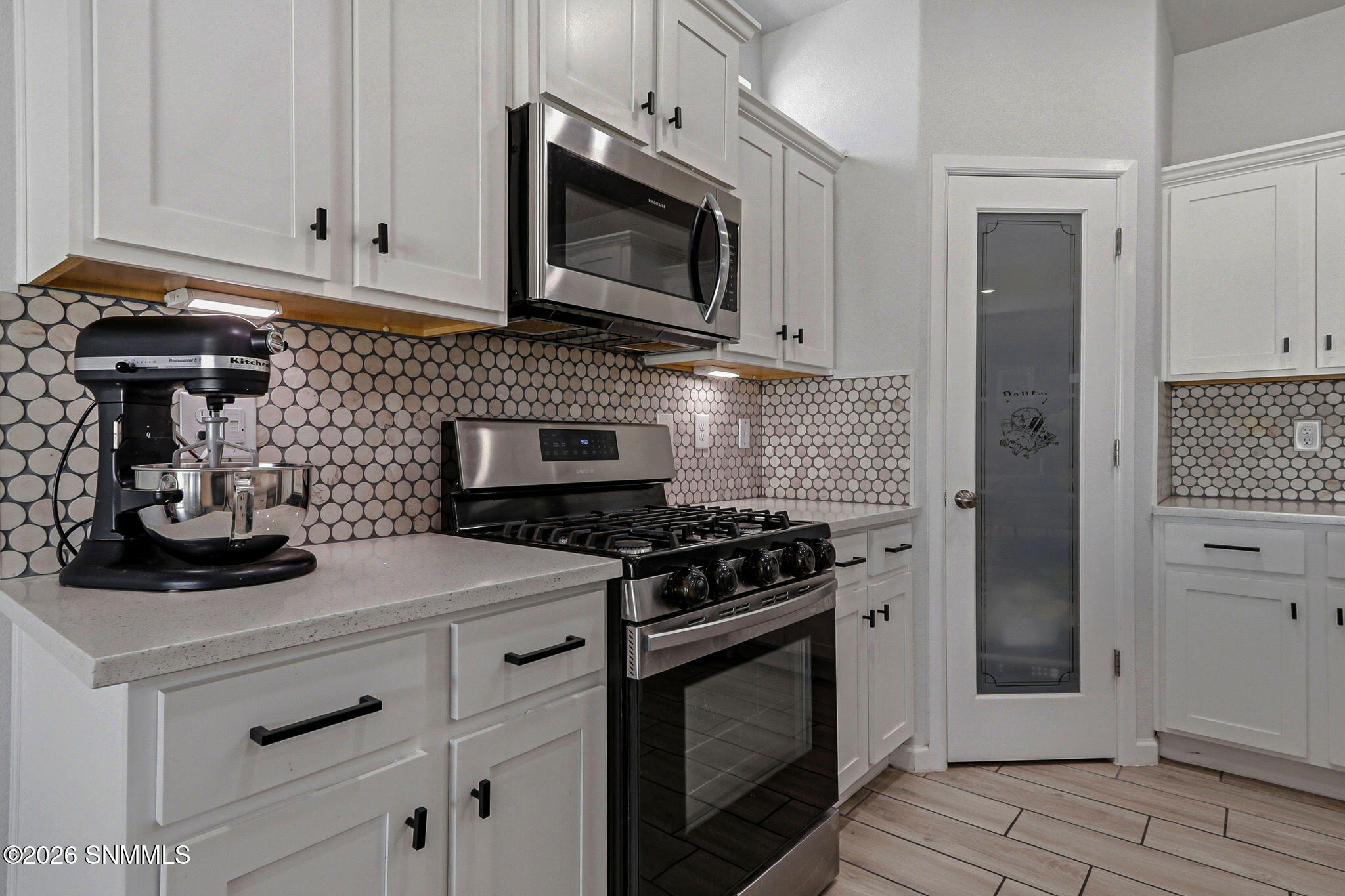 6054 Silver Park Avenue Property Photo 13