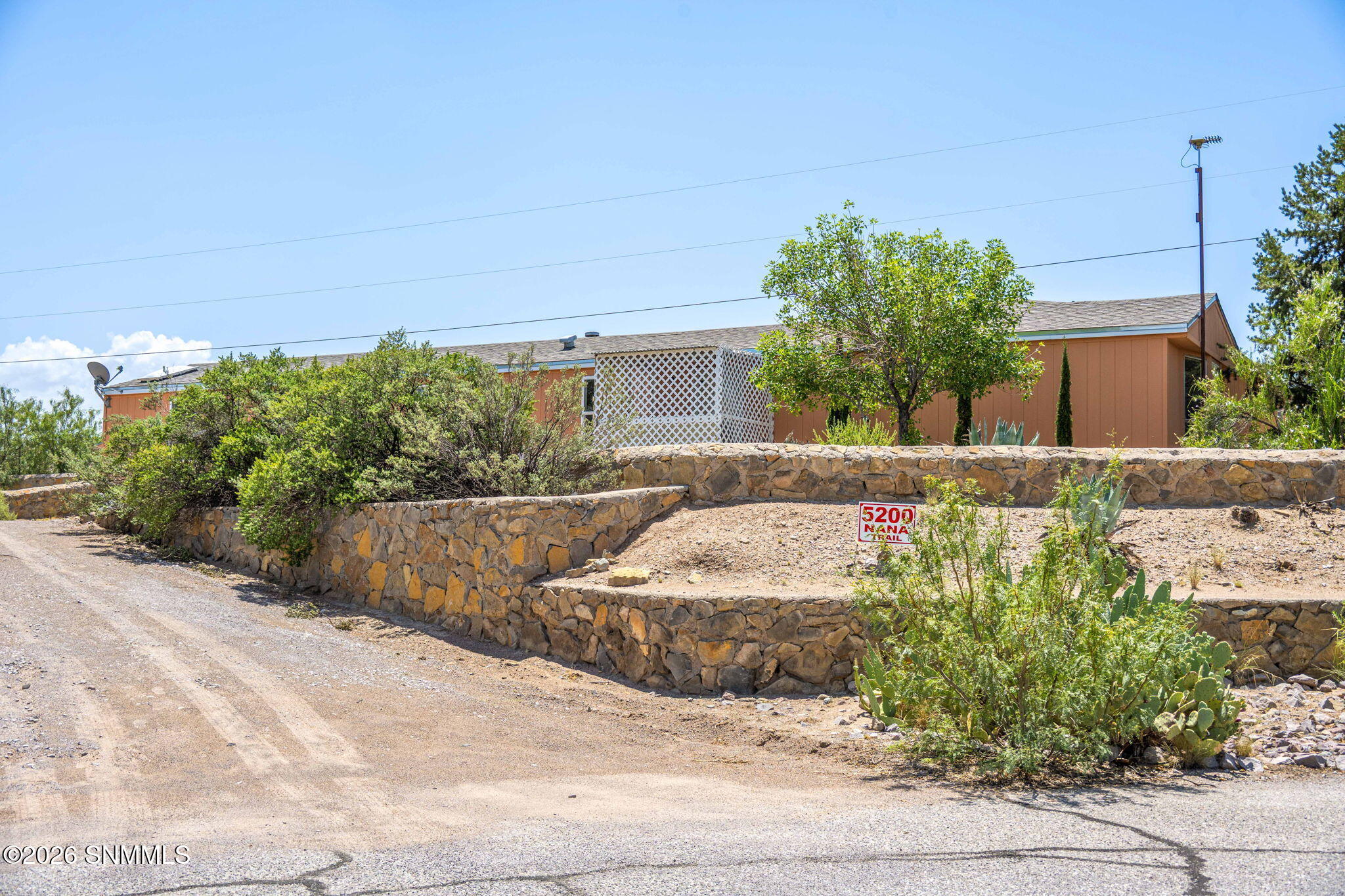 5200 Nana Trail Property Photo 3