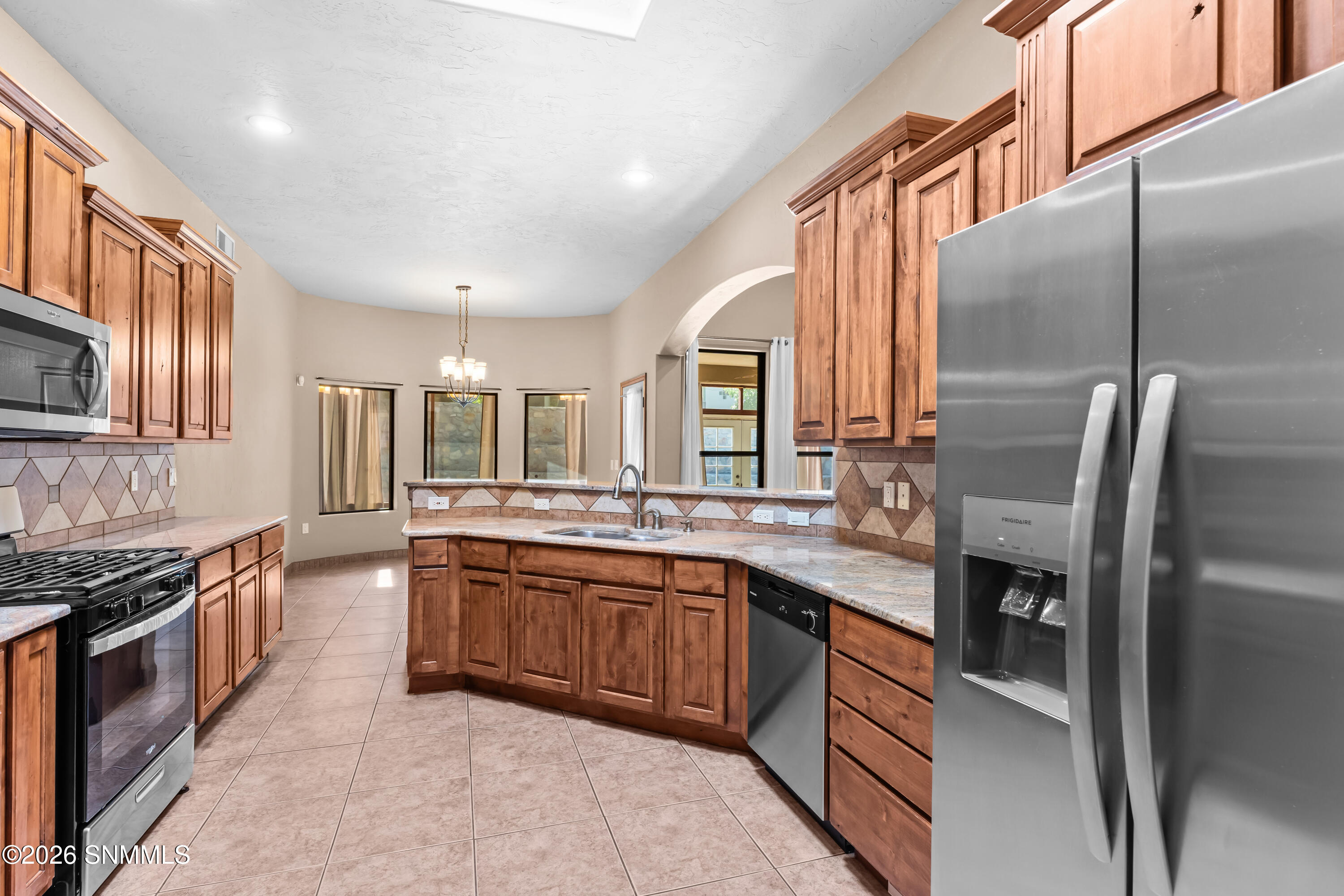 2026 El Presidio Drive Property Photo 13