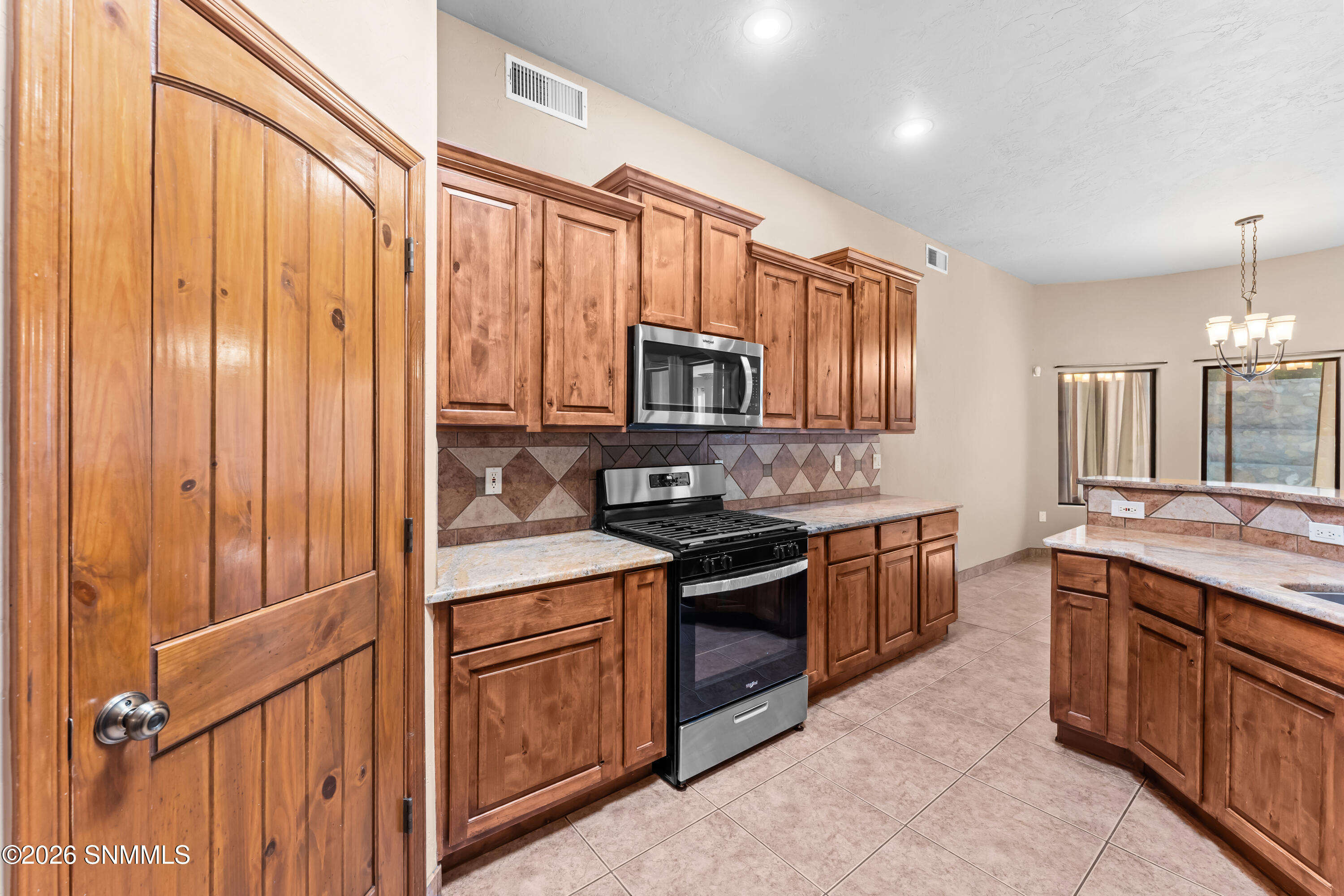2026 El Presidio Drive Property Photo 14