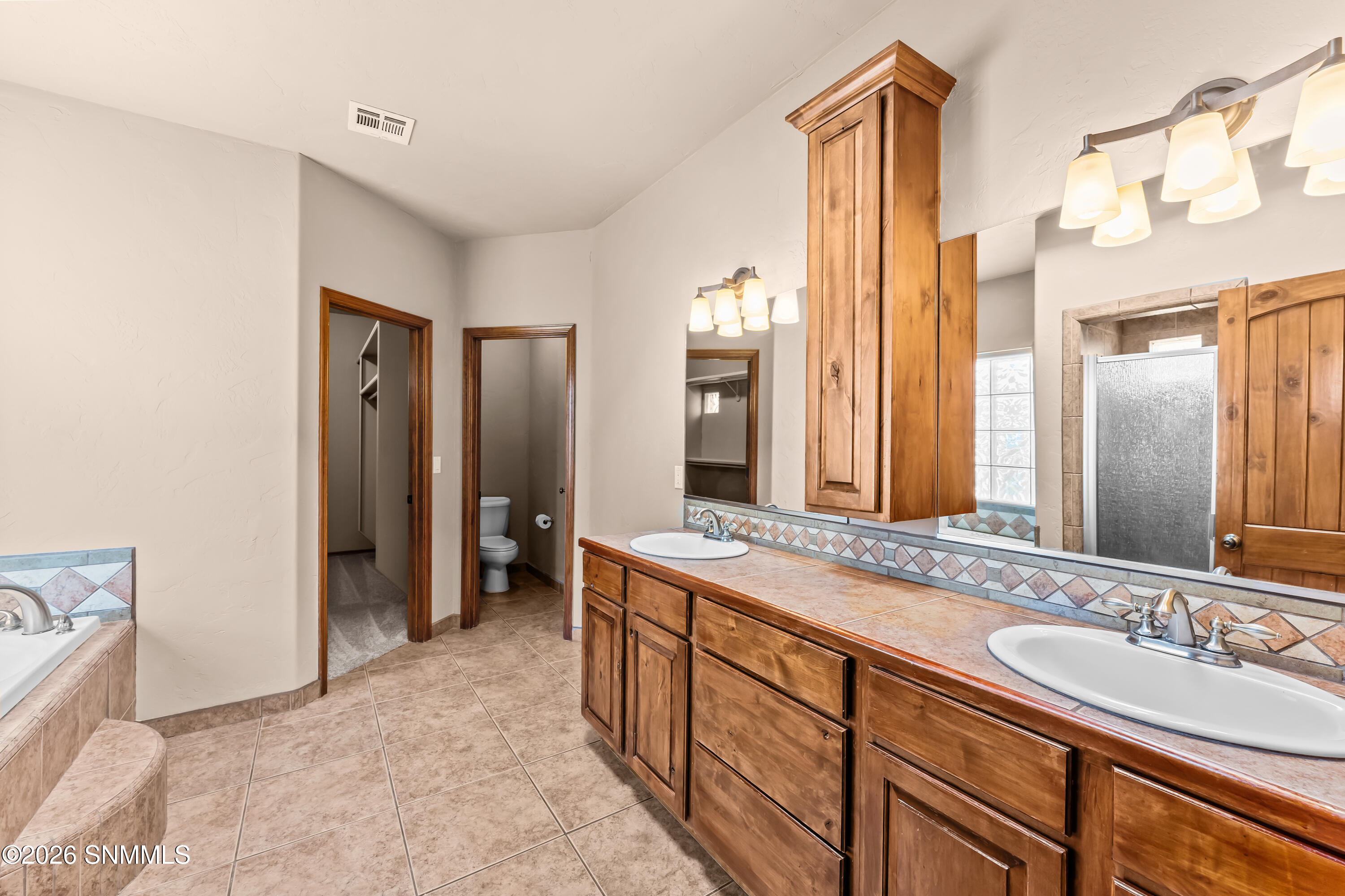 2026 El Presidio Drive Property Photo 19