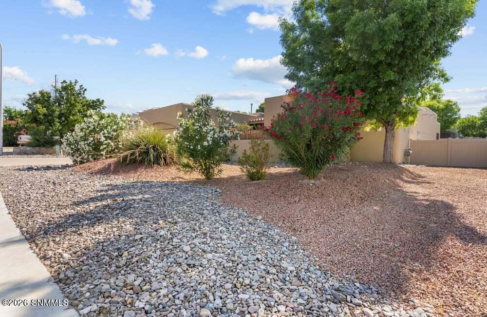 2026 El Presidio Drive Property Photo 42