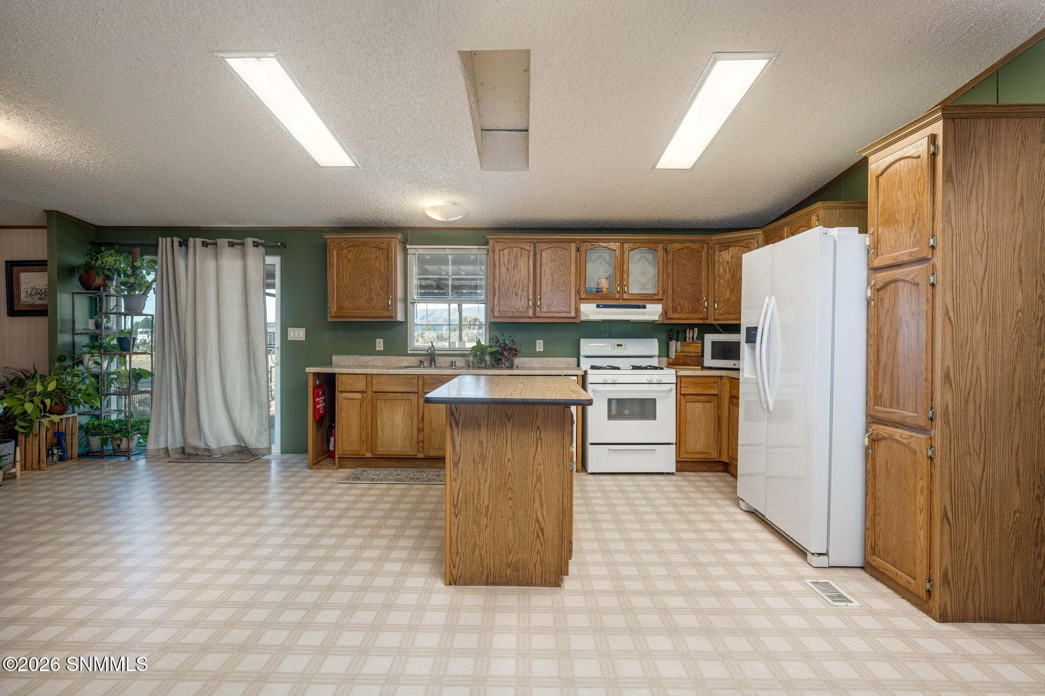 9825 Spur Lane Property Photo 14