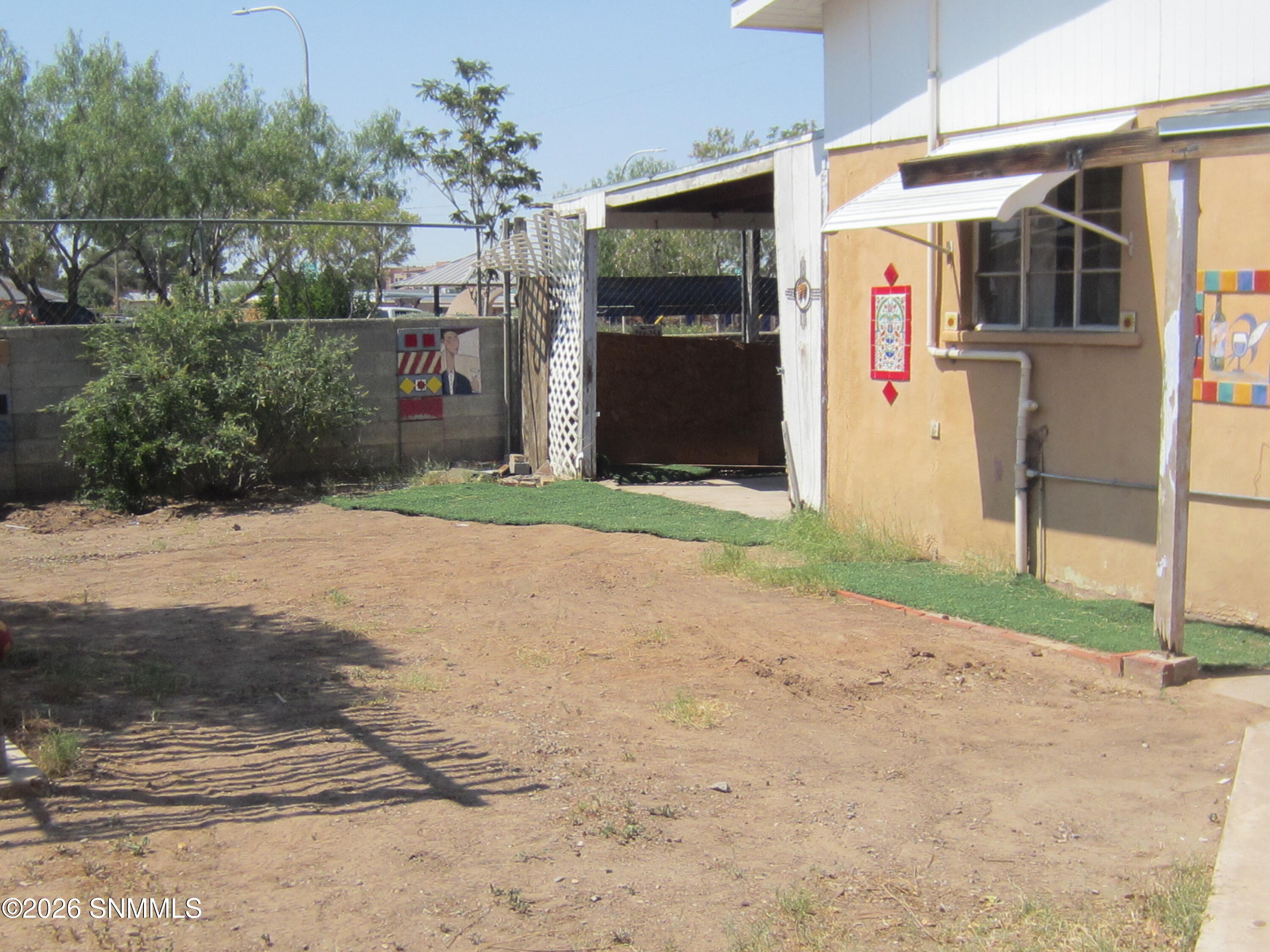 1070 N Tornillo Street Property Photo 14