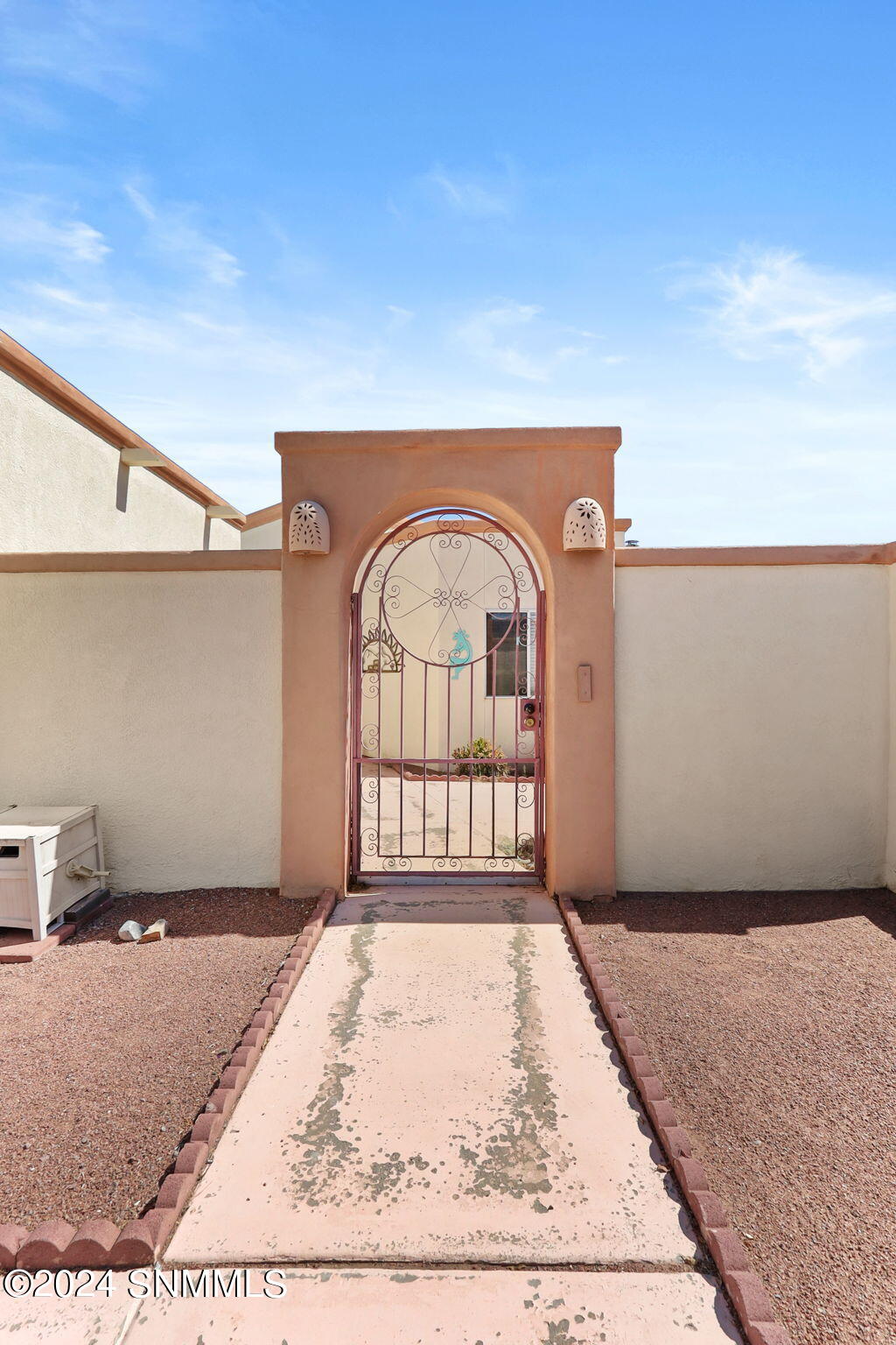 6732 Camino Blanco Property Photo 4