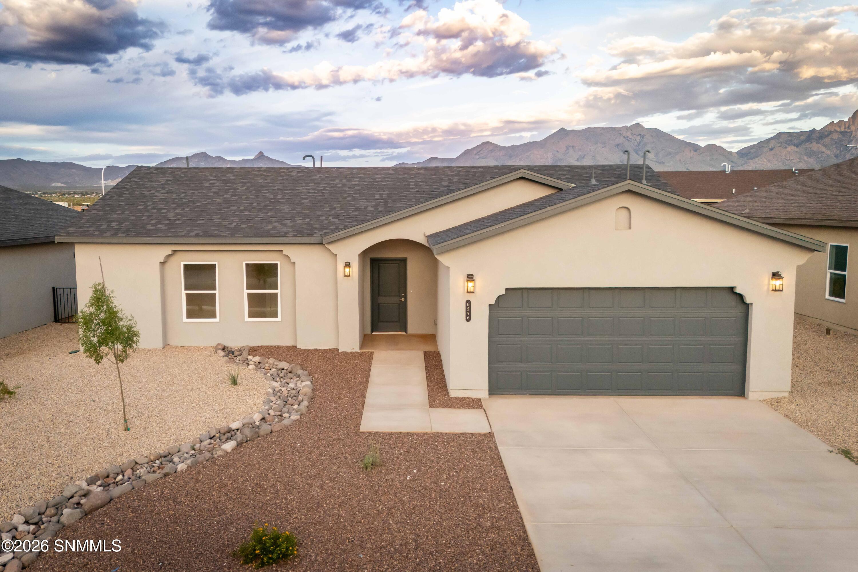 6556 Phoenix Street Property Photo 1