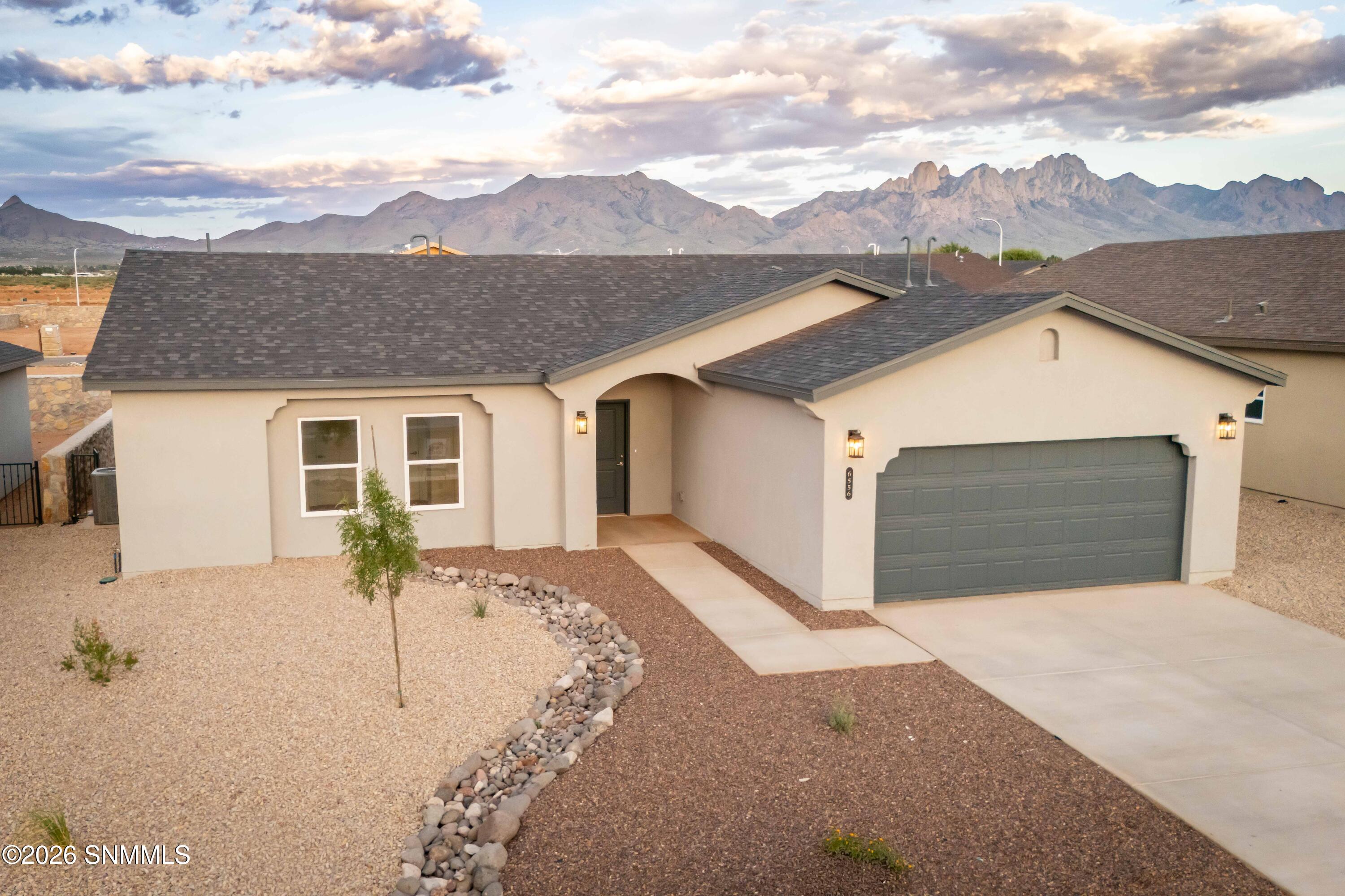 6556 Phoenix Street Property Photo 2