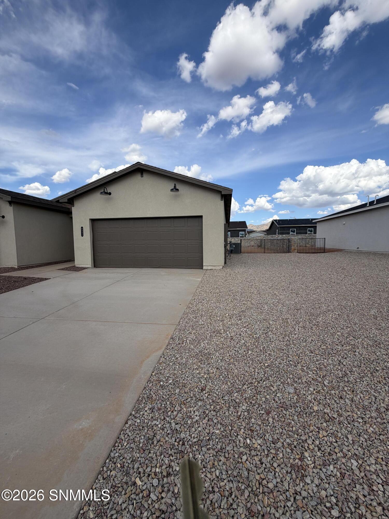 6552 Phoenix Street Property Photo 2