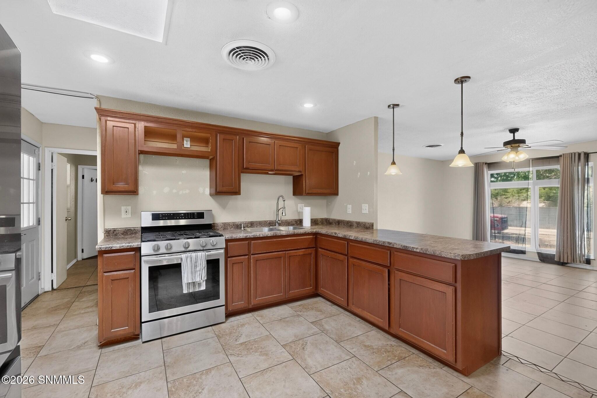 1135 Larry Drive Property Photo 12