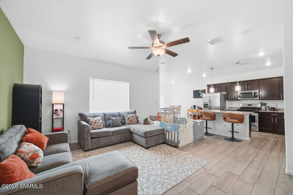 6122 Clapton Place Property Photo 11