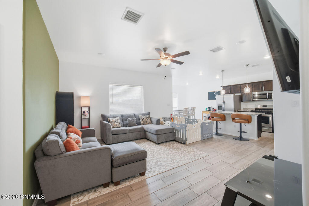 6122 Clapton Place Property Photo 14