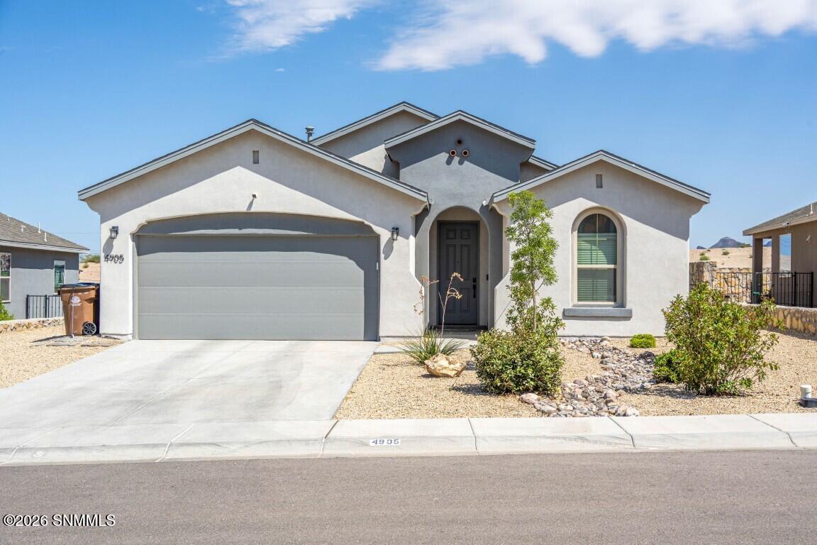 4905 Arabela Drive Property Photo 1