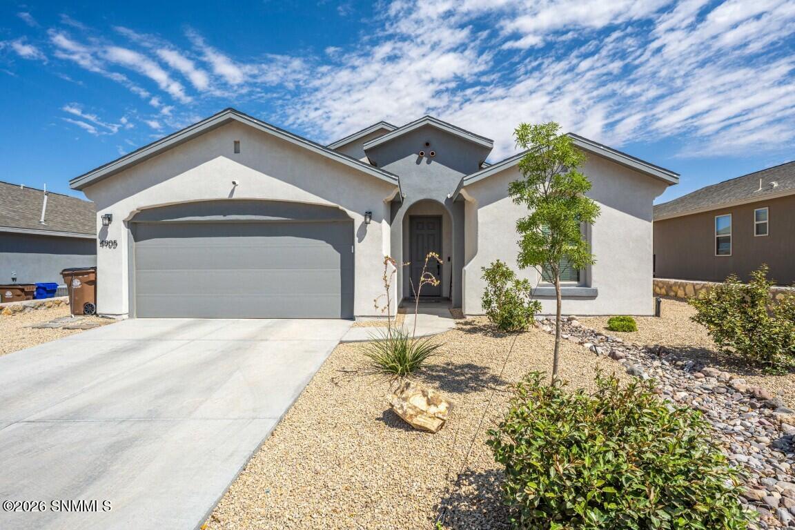 4905 Arabela Drive Property Photo 3