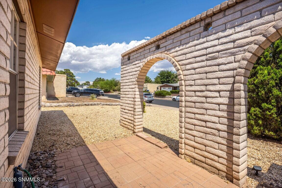 3121 Dyer Street Property Photo 5