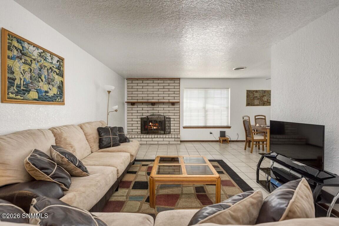 3121 Dyer Street Property Photo 9