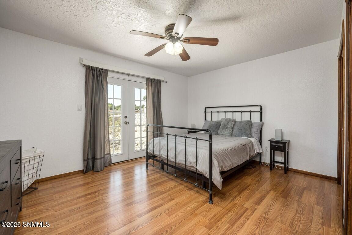 3121 Dyer Street Property Photo 20