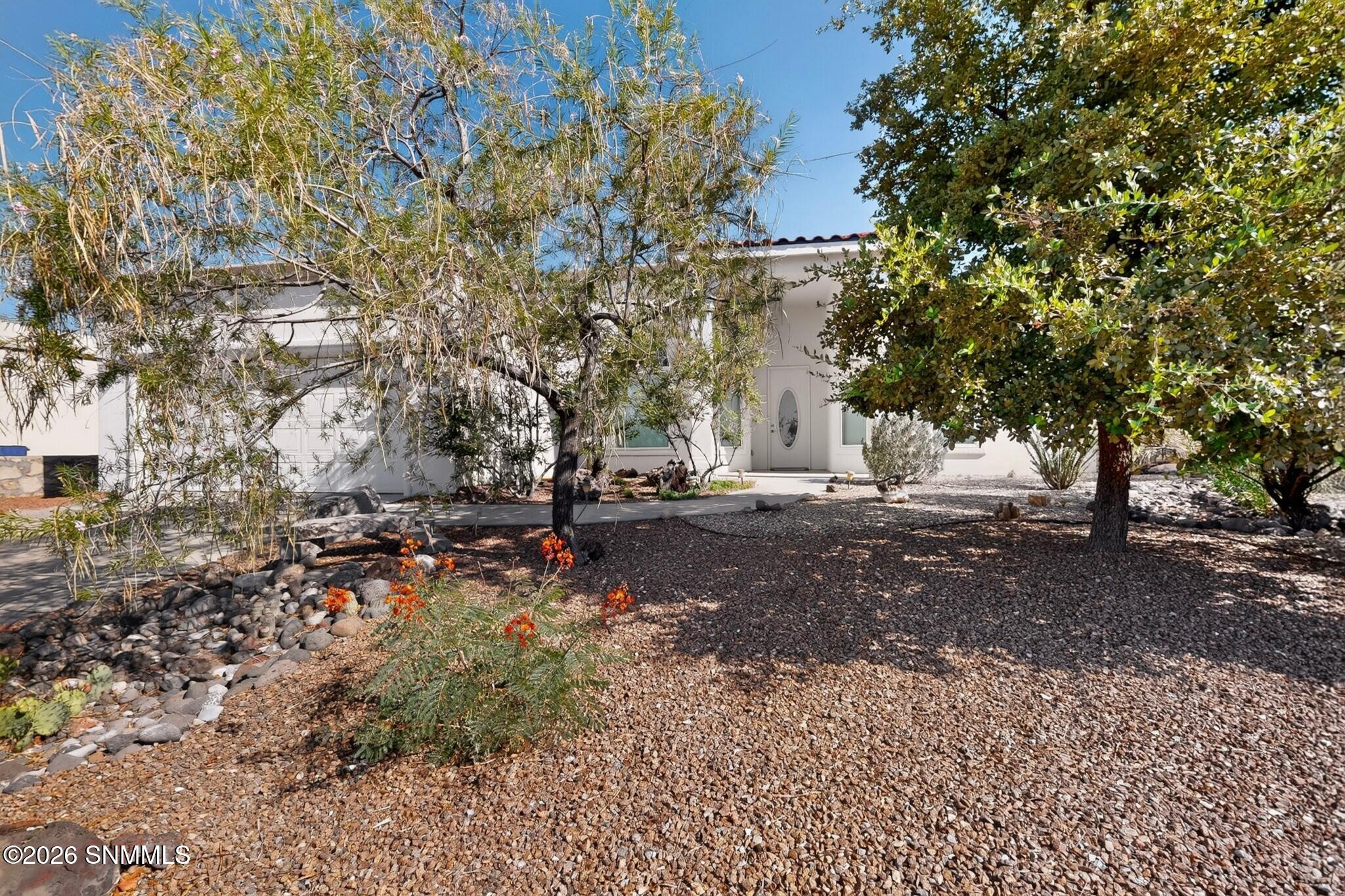 2933 E Springs Road Property Photo 3