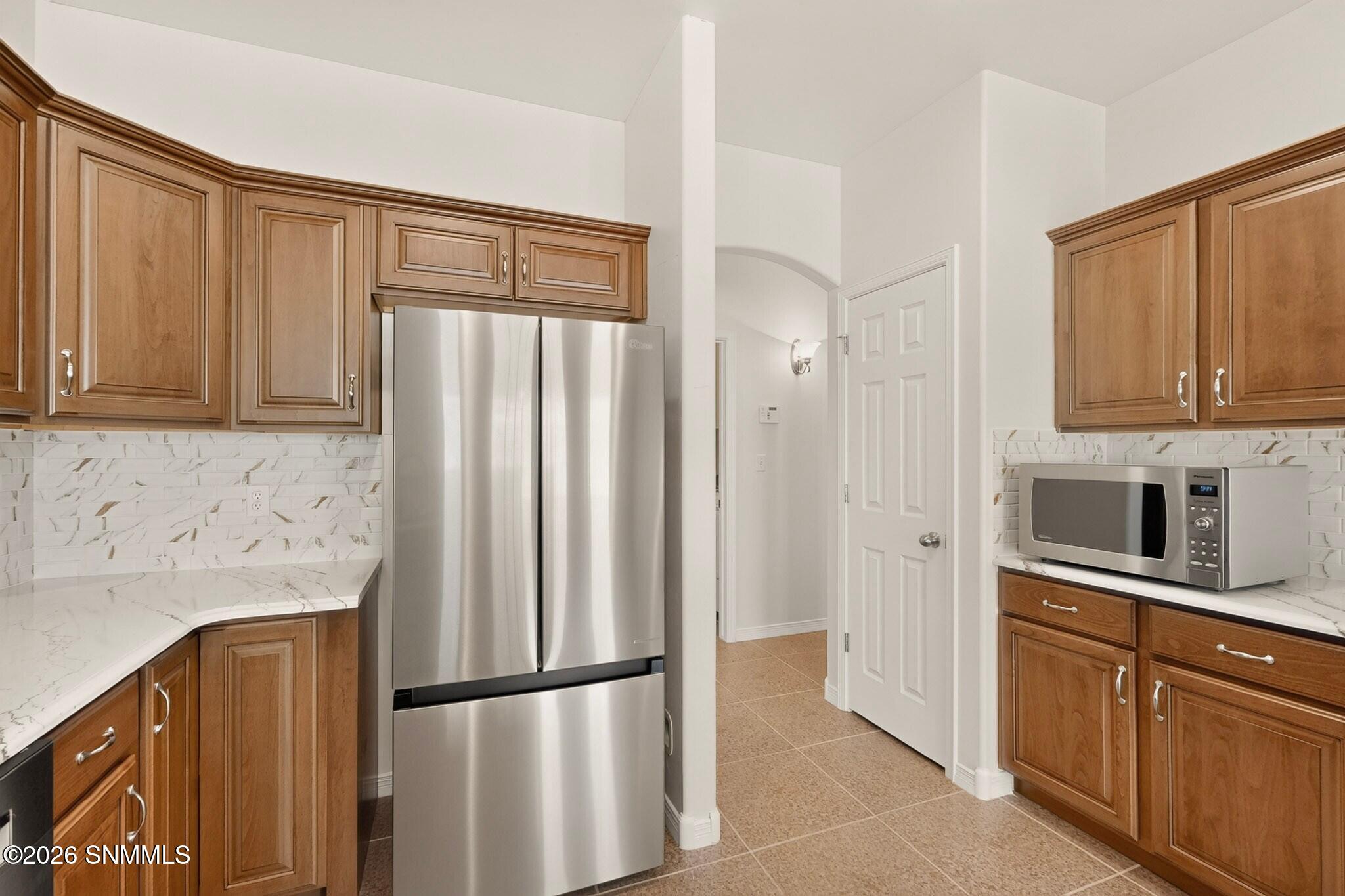 2933 E Springs Road Property Photo 17