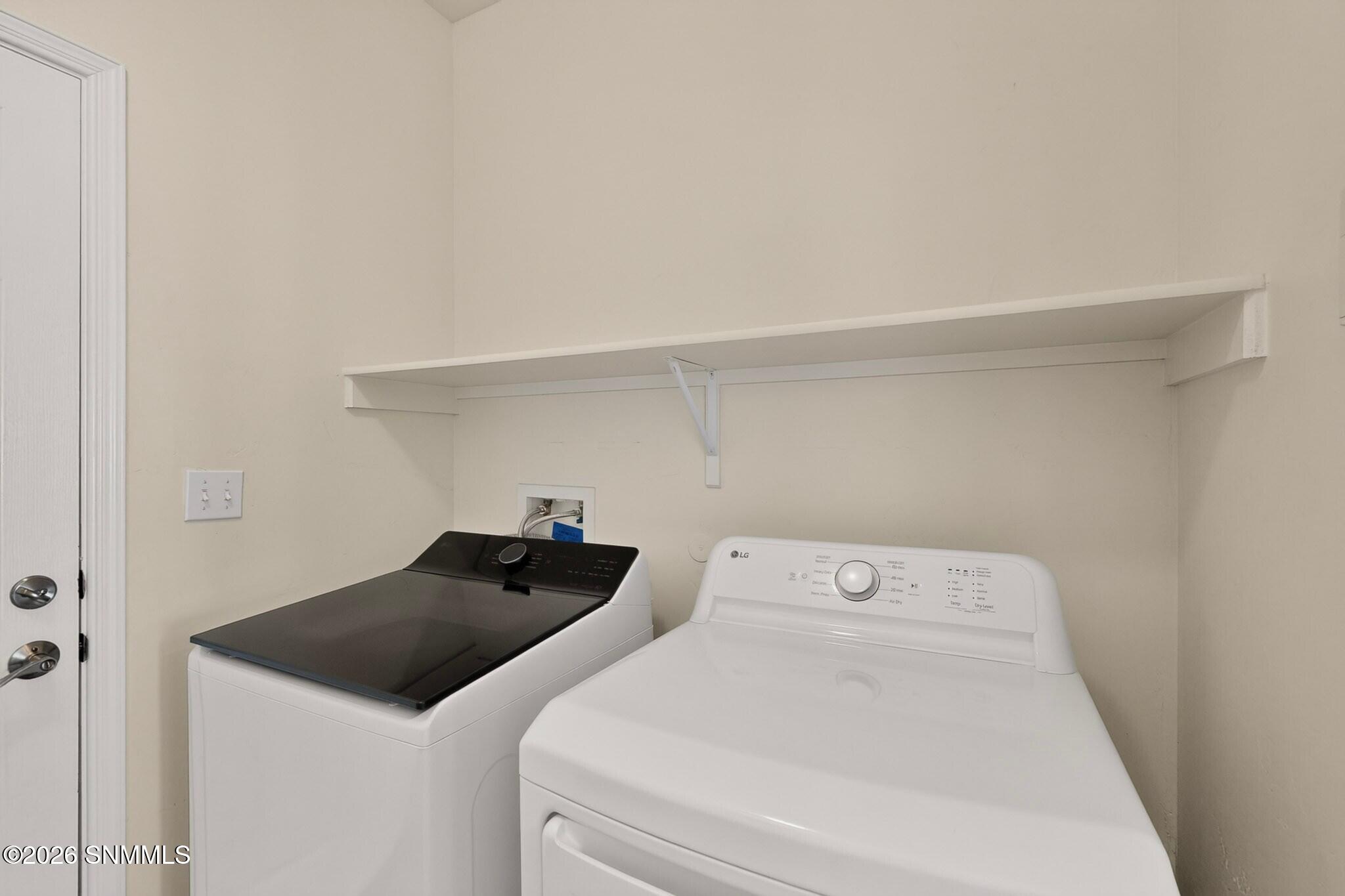 2933 E Springs Road Property Photo 20