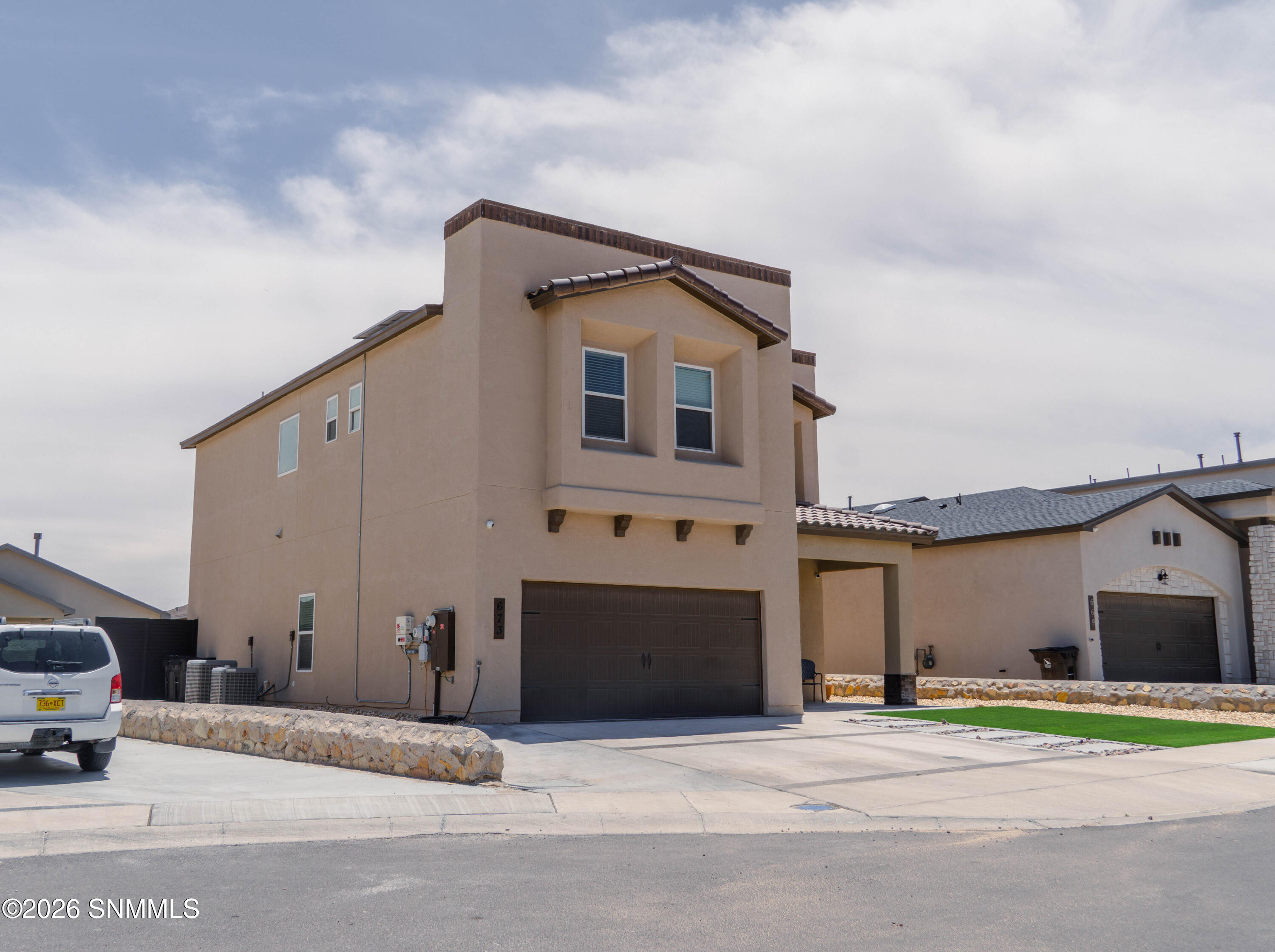 673 La Entrada Circle Property Photo 2
