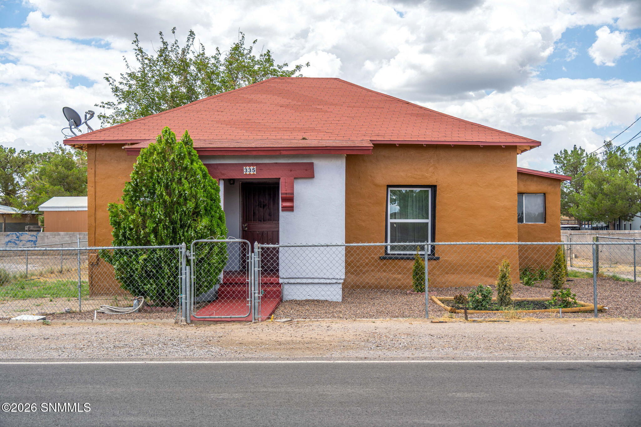 335 Armstrong Property Photo 1